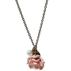Elegant Carved Pink Rose Charm Necklace Faux Pearl Leaf Accents Fashion Jewelry